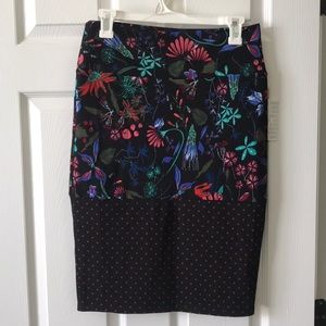 Lularoe Cassie with polka dot/floral pattern